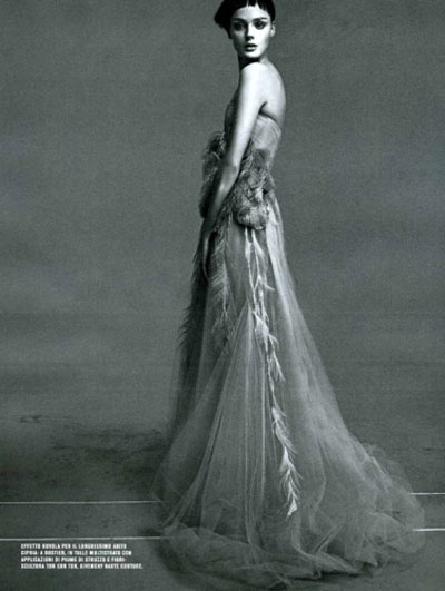 Cover Model Dress June on The Evidence  This Flair Cover And Editorial That Shows How Severely