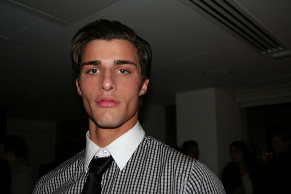Leandro is ever so sculpted