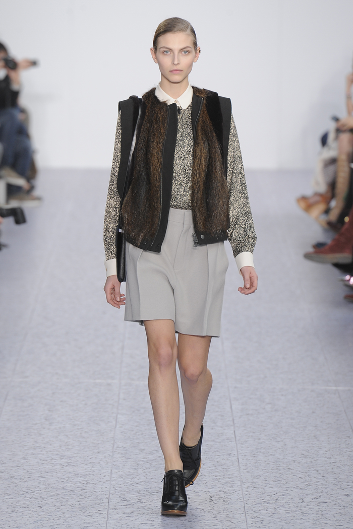 LOOK23