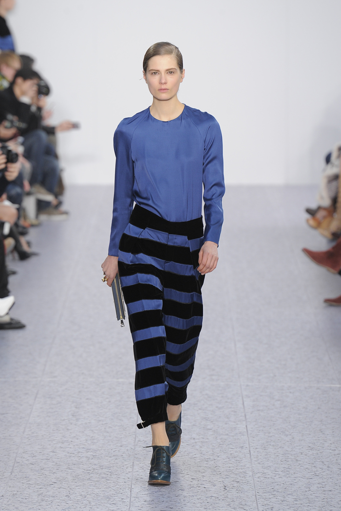 LOOK32