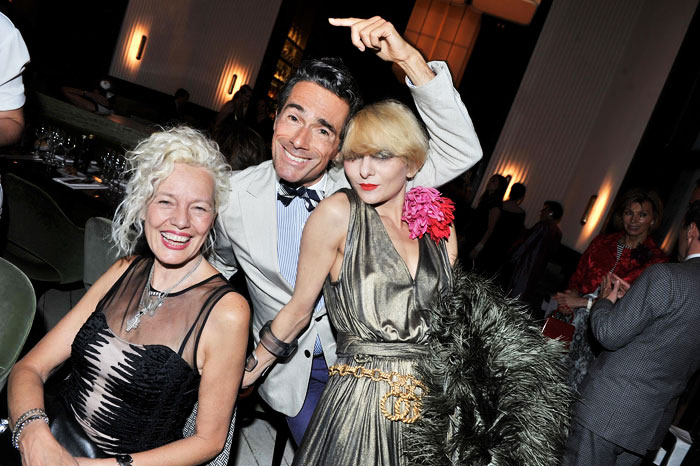 Ellen-Von-Unwerth-&-Vincent-Darre-&-Catherine-Baba